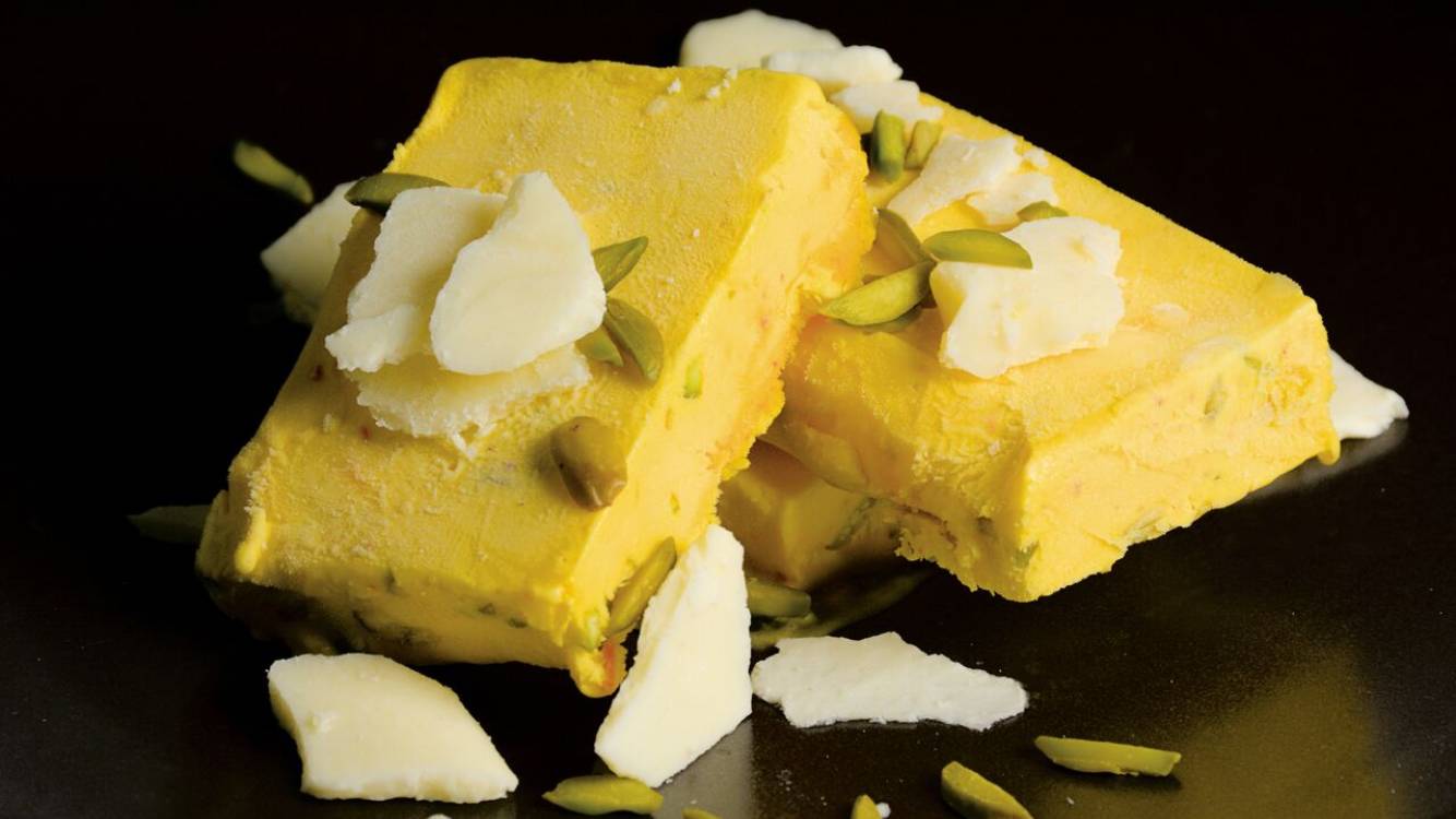 saffron pistachio ice cream